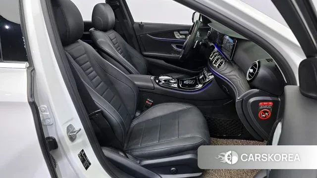 Mercedes-Benz E-Class W213 2018 Белый из Кореи, фото 2