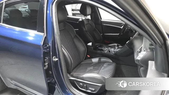 Genesis G70 2019 Синий из Кореи, фото 2
