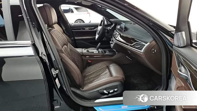 BMW 7 Series (G11) 2022 Черный из Кореи, фото 2