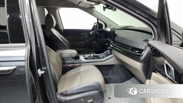 Kia The New Carnival 4th Generation 2025 Серый из Кореи, фото 2