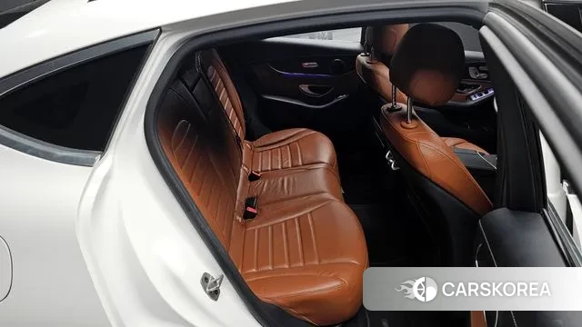 Mercedes-Benz GLC-Class X253 2023 Белый из Кореи, фото 2