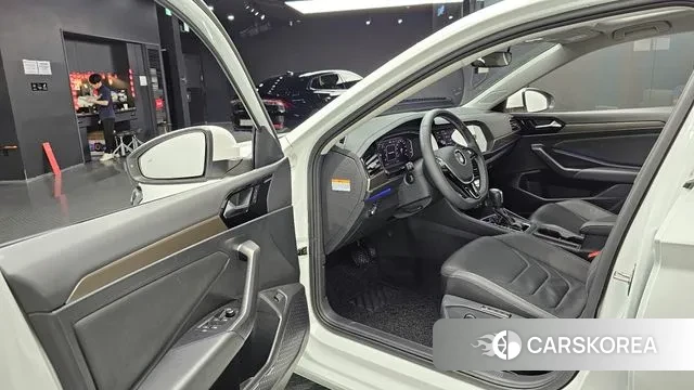 Volkswagen 7th Generation of Jetta 2021 Белый из Кореи, фото 2