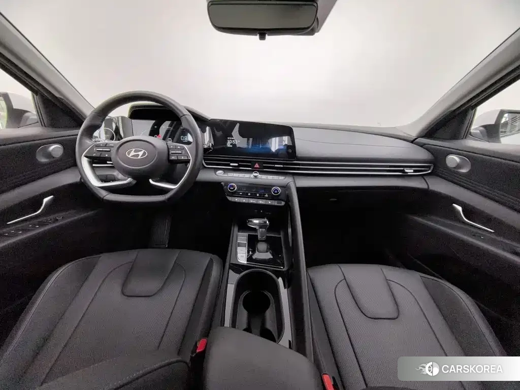 Hyundai Elantra 2025 Белый из Китая, фото 2