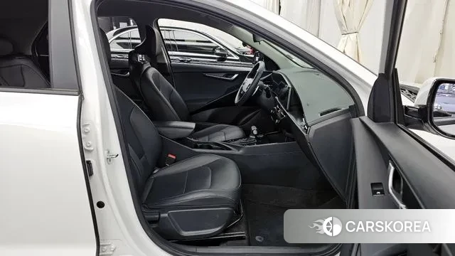 Kia Di Ol Nu Niro 2022 Белый из Кореи, фото 2