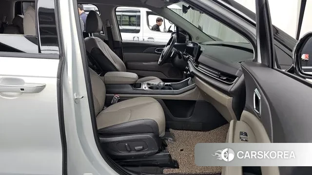 Kia The New Carnival 4th Generation 2024 Серебристо-серый из Кореи, фото 2