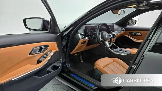 BMW 3 Series (G20) 2023 Черный из Кореи, фото 2