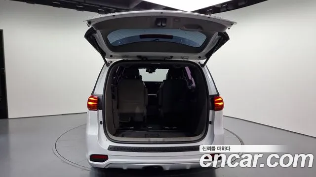 Kia The New Carnival 2018 Белый из Кореи, фото 2