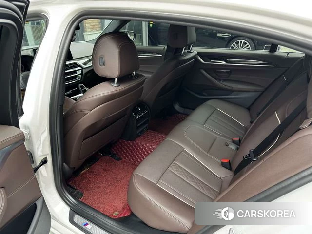 BMW 5 series 2021 Белый из Китая, фото 2