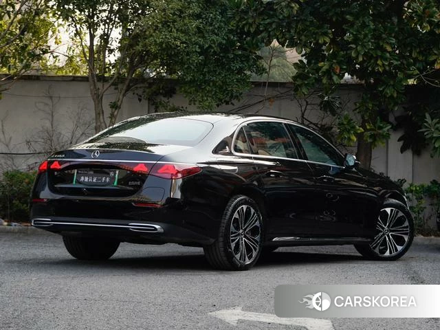Mercedes-Benz E-class PHEV 2024 Черный из Китая, фото 2