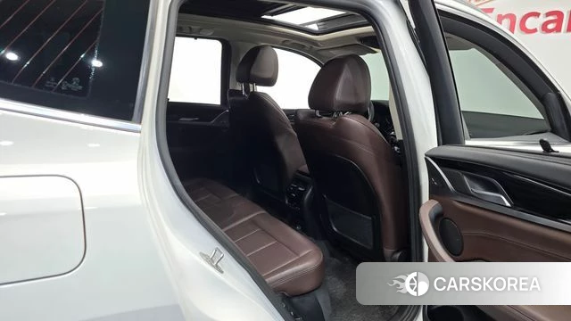 BMW X3 (G01) 2018 Белый из Кореи, фото 2