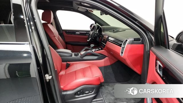 Porsche Cayenne (PO536) 2022 Черный из Кореи, фото 2