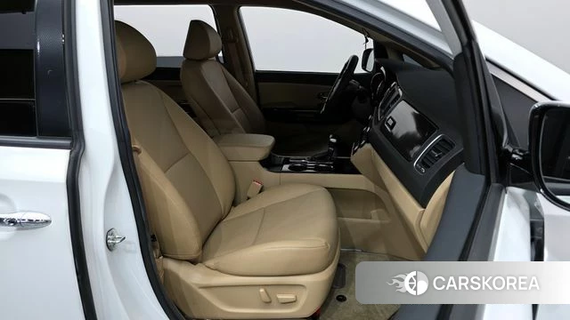 Kia The New Carnival 2019 Белый из Кореи, фото 2