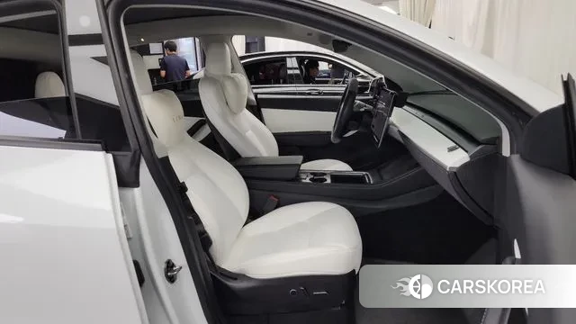 Tesla Model Y 2021 Белый из Кореи, фото 2