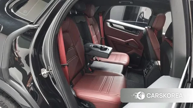 Porsche Cayenne (PO536) 2024 Черный из Кореи, фото 2