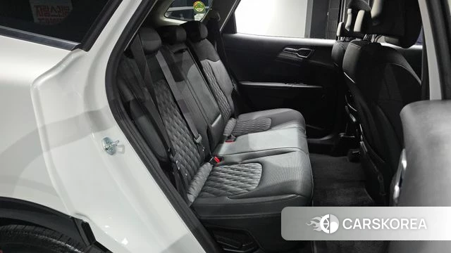 Kia Sportage 5th Generation Hybrid 2023 Белый из Кореи, фото 2