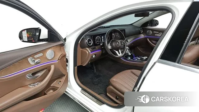 Mercedes-Benz E-Class W213 2019 Белый из Кореи, фото 2