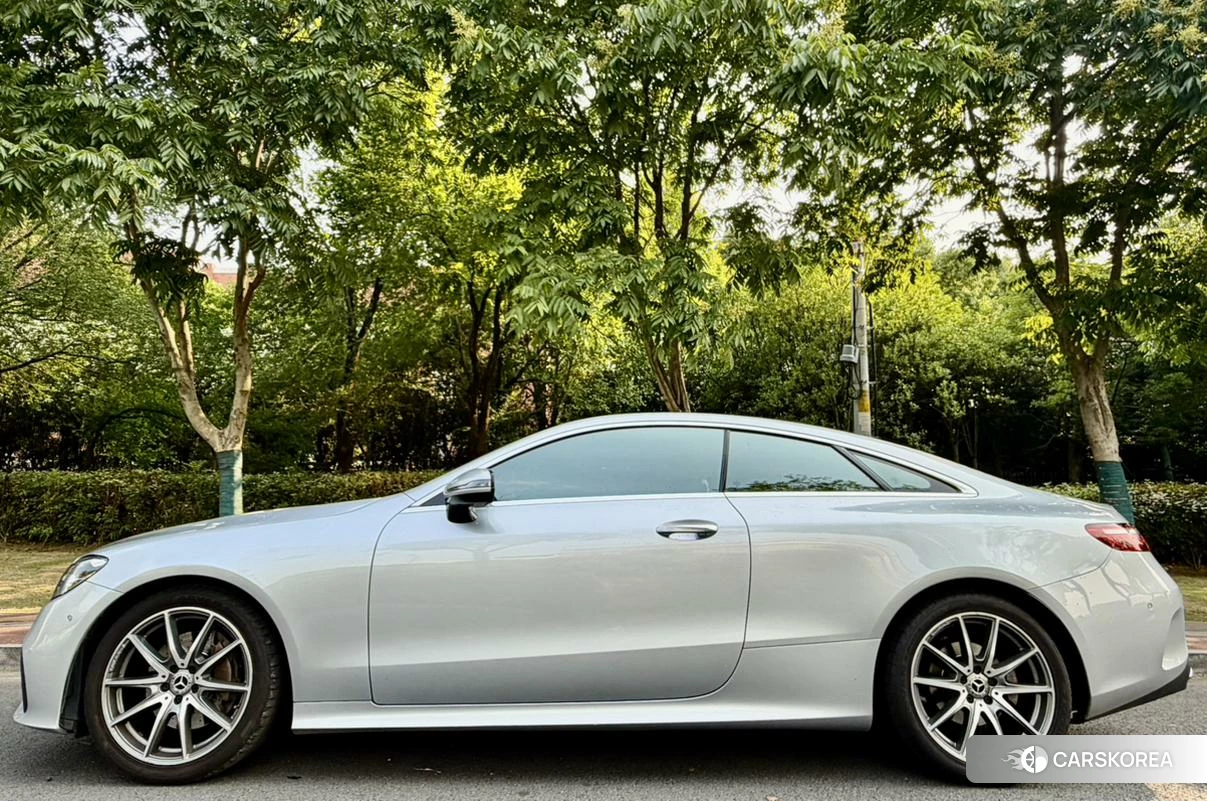 Mercedes-Benz E-class (imported) 2019 Темно-серый из Китая, фото 2