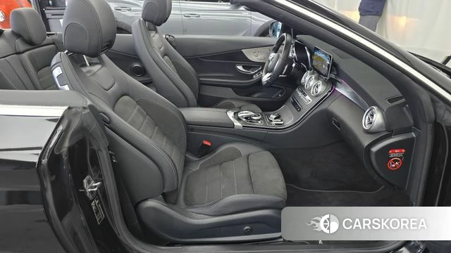 Mercedes-Benz C-Class W205 2021 Черный из Кореи, фото 2