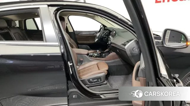 BMW X4 (G02) 2024 Черный из Кореи, фото 2