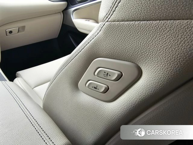 Genesis The New G70 2024 Белый из Кореи, фото 2