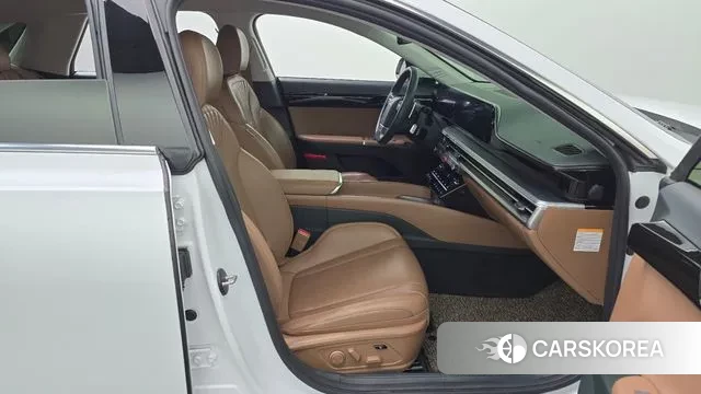 Hyundai Grandeur Hybrid (GN7) 2023 Белый из Кореи, фото 2