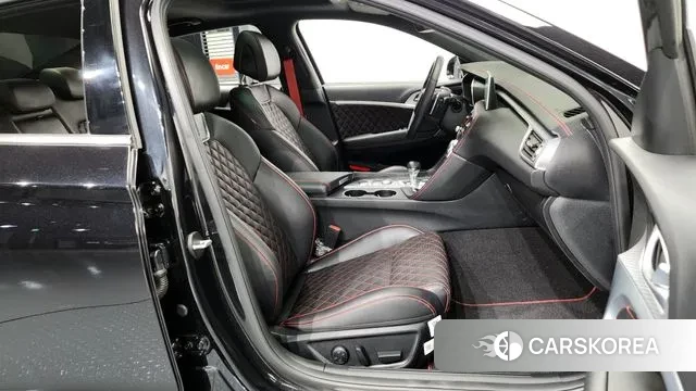 Genesis The New G70 2022 Черный из Кореи, фото 2