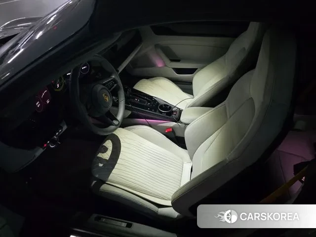 Porsche 911(992) 2023 Белый из Кореи, фото 2