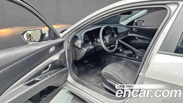 Hyundai Avante Hybrid (CN7) 2021 Серебристо-серый из Кореи, фото 2