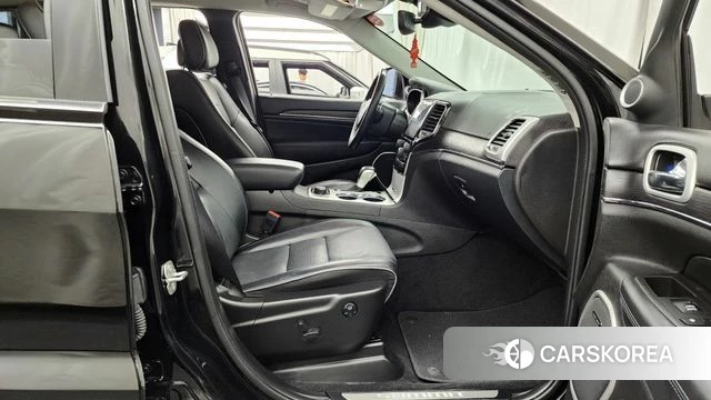 Jeep Grand Cherokee 2021 Черный из Кореи, фото 2