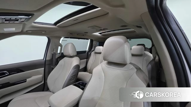 Kia Carnival 4th generation 2023 Белый из Кореи, фото 2