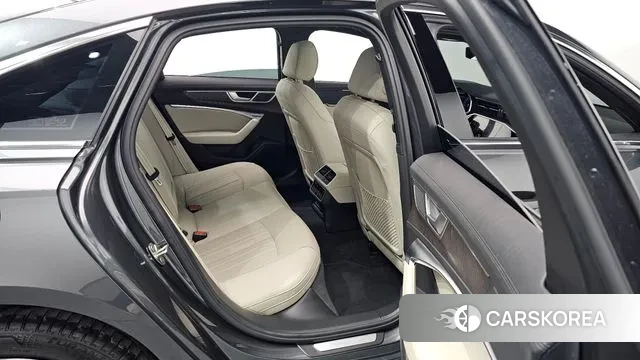 Audi A6 (C8) 2023 Серый из Кореи, фото 2