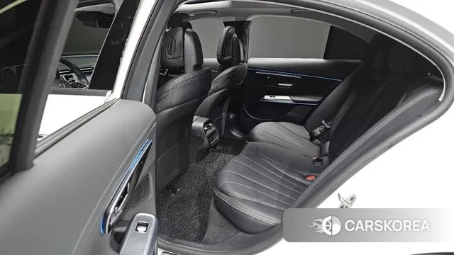 Mercedes-Benz E-Class W214 2024 Белый из Кореи, фото 2