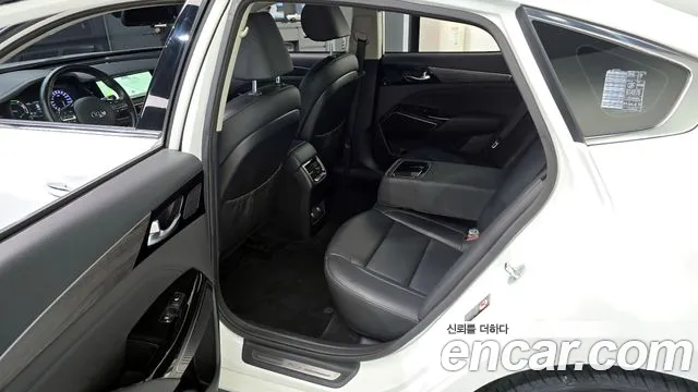 Kia K7 Premier Hybrid 2021 Белый из Кореи, фото 2