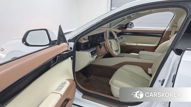 Hyundai Grandeur Hybrid (GN7) 2023 Белый из Кореи, фото 2