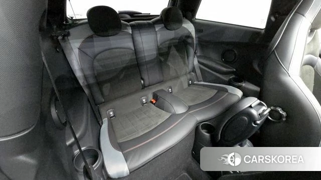 Mini Cooper S 2022 Жемчужный цвет из Кореи, фото 2