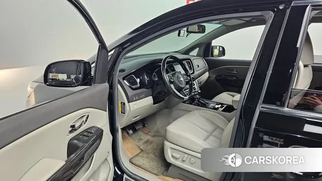 Kia All New Carnival 2018 Черный из Кореи, фото 2