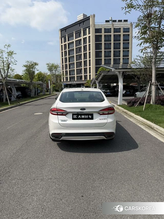 Ford Mondeo PHEV 2019 Белый из Китая, фото 2