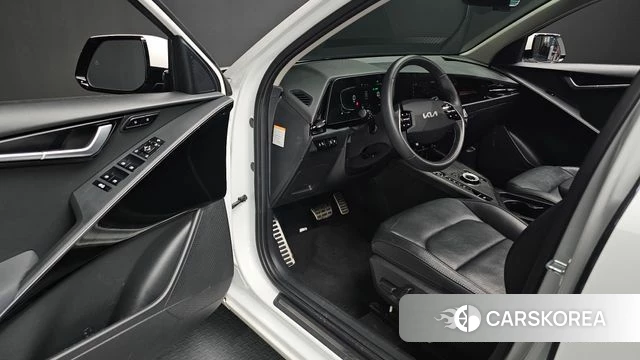 Kia Di Ol Nu Niro 2022 Белый из Кореи, фото 2
