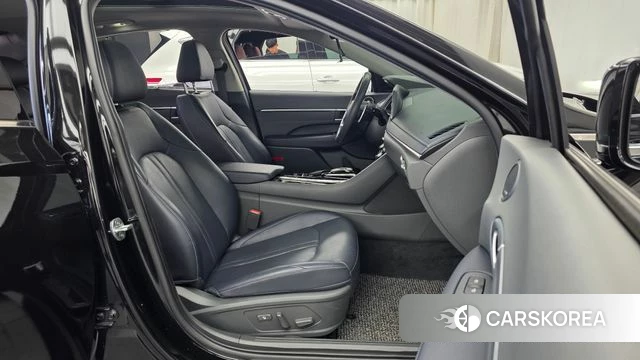 Hyundai Sonata (DN8) 2021 Черный из Кореи, фото 2