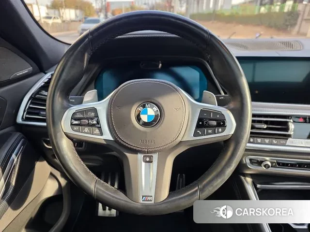 BMW X6 (G06) 2023 Черный из Кореи, фото 2