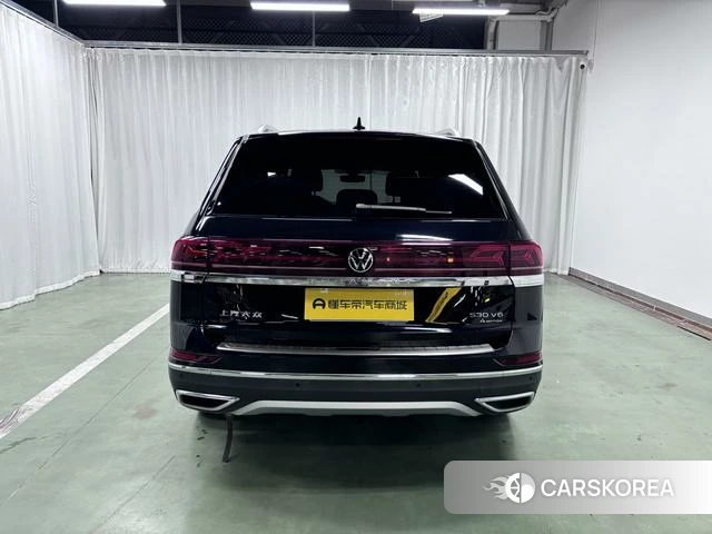 Volkswagen Tourang 2023 Черный из Китая, фото 2