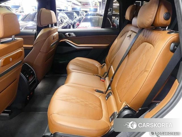 BMW X7 (G07) 2023 Белый из Кореи, фото 2