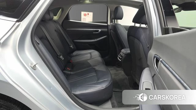 Hyundai Sonata D Edge (DN8) 2023 Серебряный из Кореи, фото 2