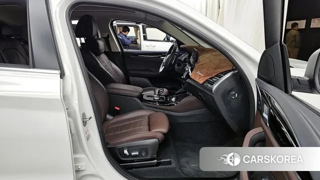 BMW X4 (G02) 2023 Белый из Кореи, фото 2