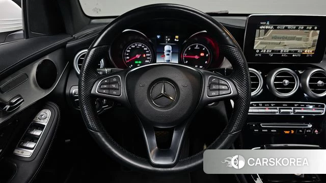 Mercedes-Benz GLC-Class X253 2018 Белый из Кореи, фото 2