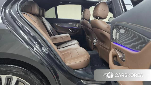 Mercedes-Benz E-Class W213 2022 Серый из Кореи, фото 2
