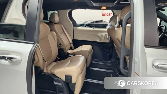 Toyota Sienna 4th Generation 2022 Белый из Кореи, фото 2