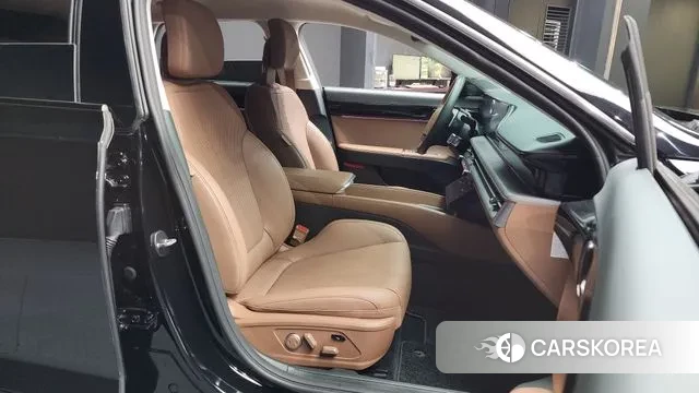 Hyundai Grandeur Hybrid (GN7) 2023 Черный из Кореи, фото 2