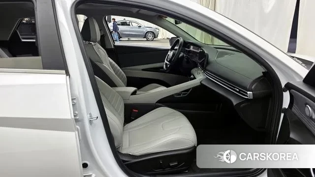 Hyundai Avante (CN7) 2023 Белый из Кореи, фото 2