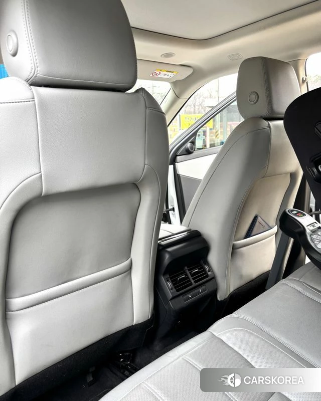 Land Rover Range Rover Evoque 2nd Generation 2022 Белый из Кореи, фото 2